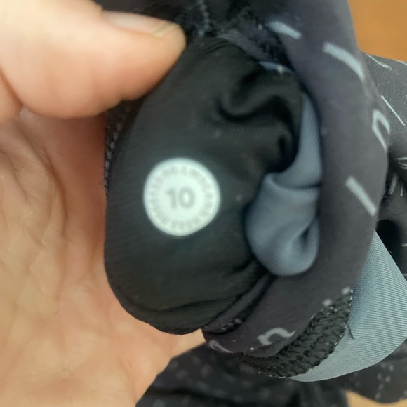 Rare Lululemon, size 10 leggings - Picture 7 of 7